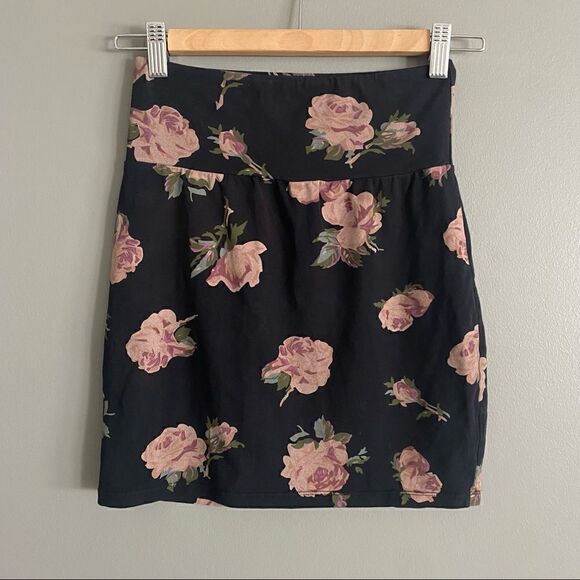 Talula Floral Bodycon Mini Skirt Womens XS/S - Picture 2 of 5